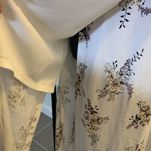 Miss Mango elegant maxi with split up the side, back cut out,halterneck, - Picture 4 of 8